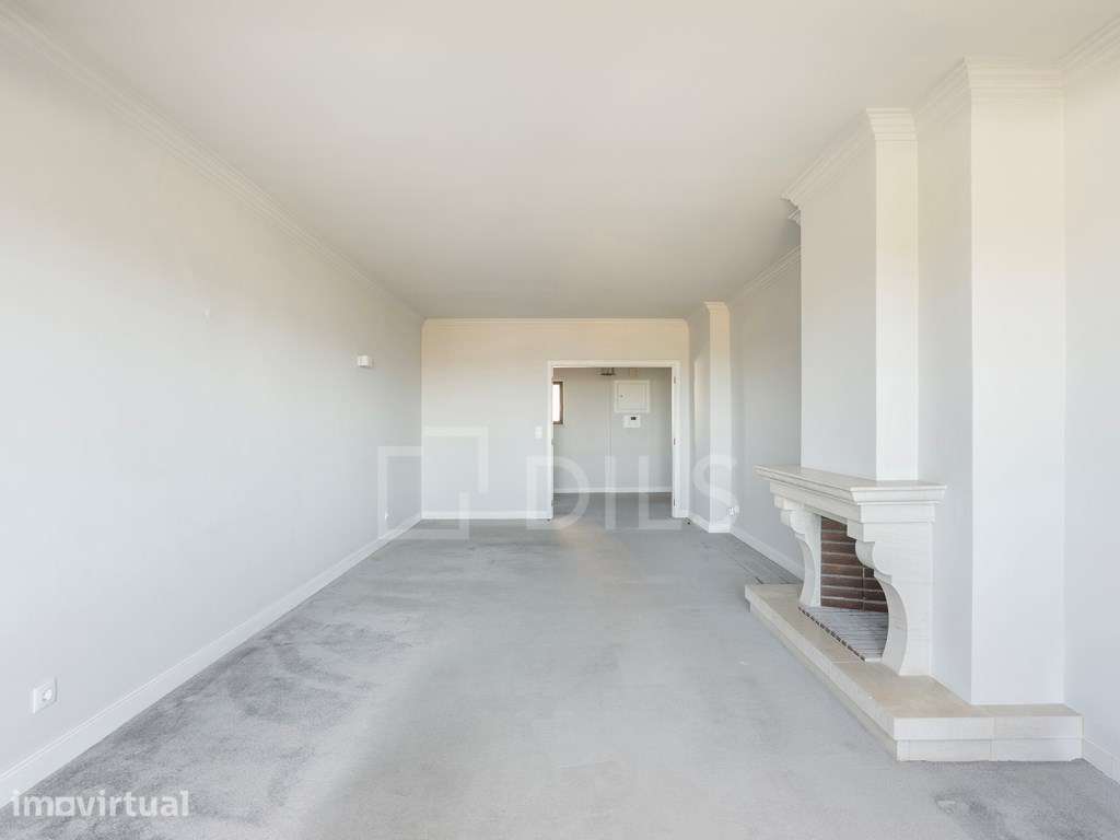 Apartamento T2 com garagem privativa e elevador, em Cascais - Grande imagem: 2/20