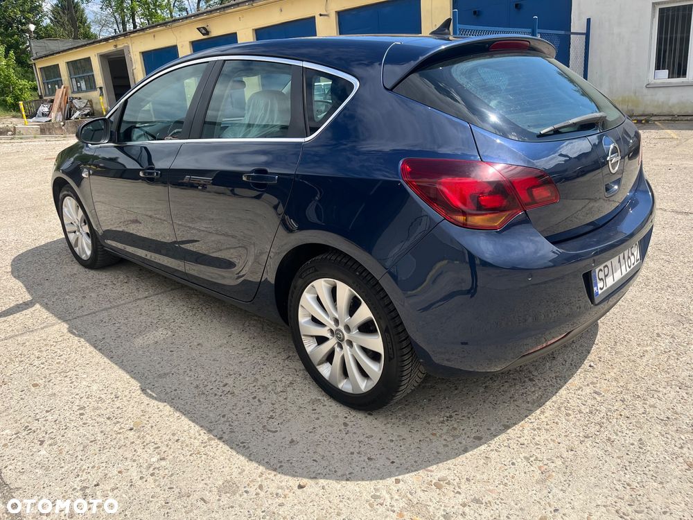 Opel Astra 1.3 CDTI DPF EcoFLEX Business Cosmo - 4