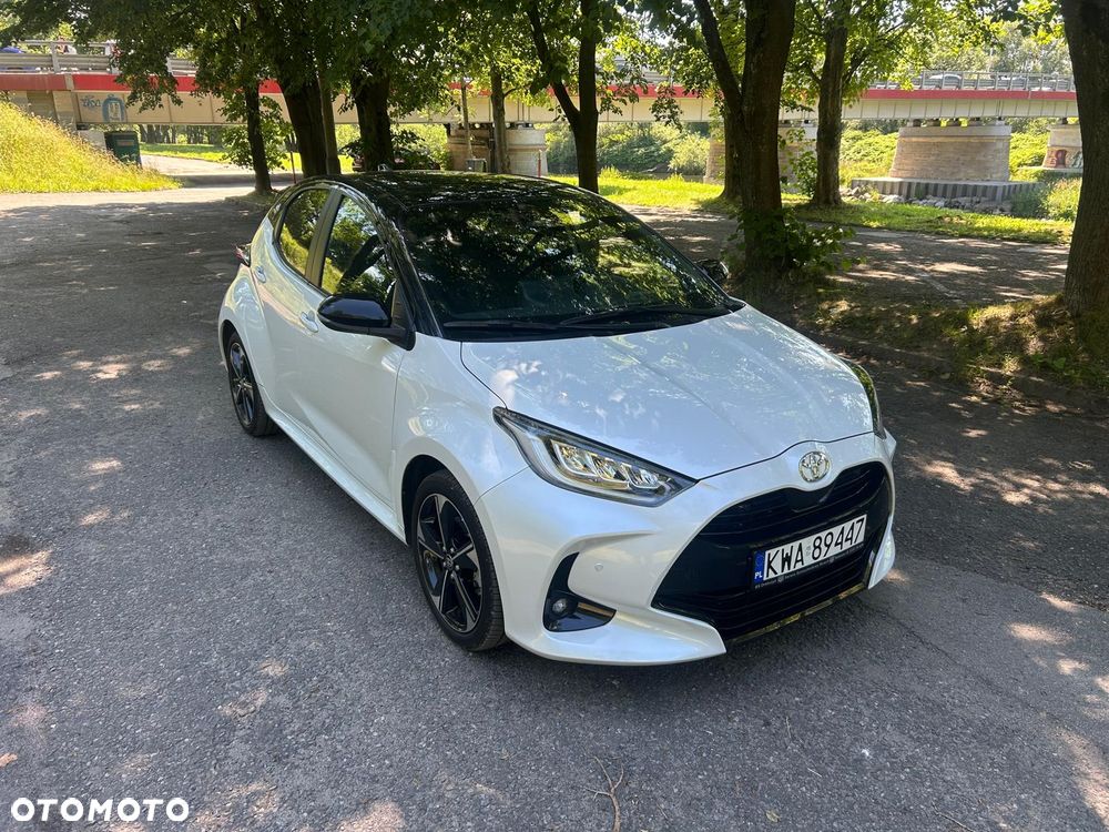 Toyota Yaris Hybrid 1.5 Executive - 1