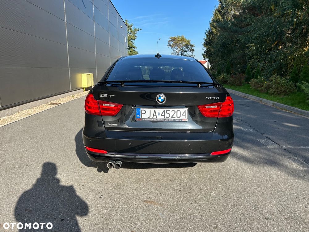 BMW 3GT 328i xDrive Sport Line - 3