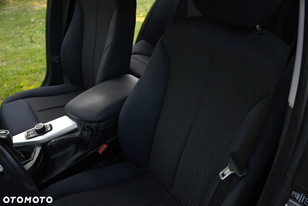 BMW Seria 1 116d EfficientDynamics Edition - 25