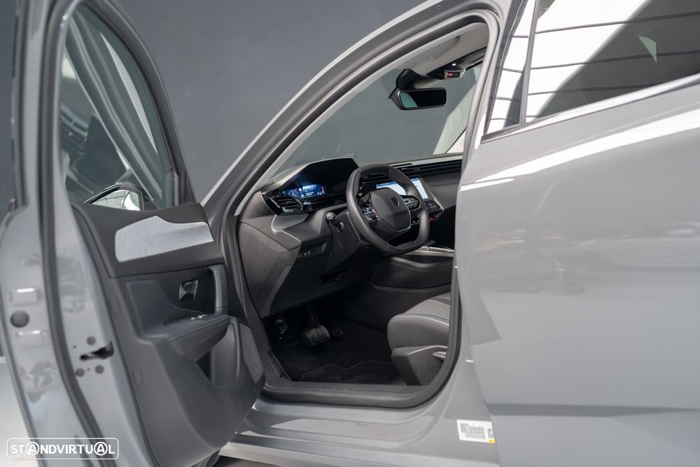 Peugeot 308 1.6 Hybrid Allure e-EAT8 - 27