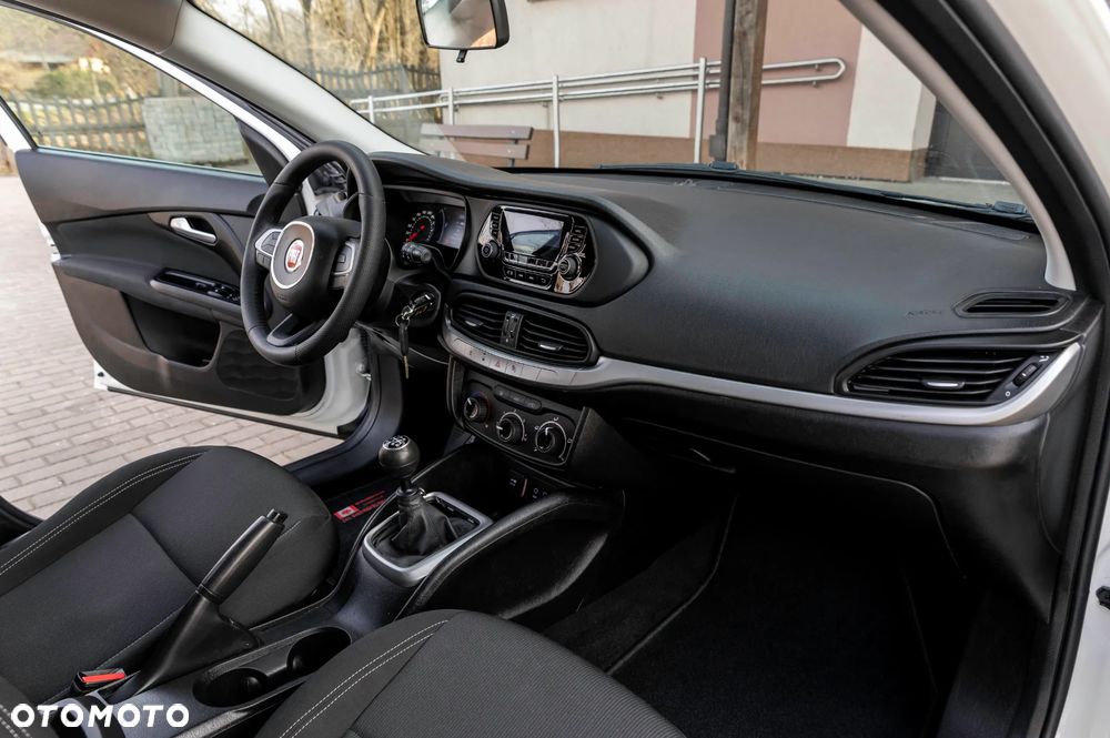 Fiat Tipo 1.4 16V More - 24