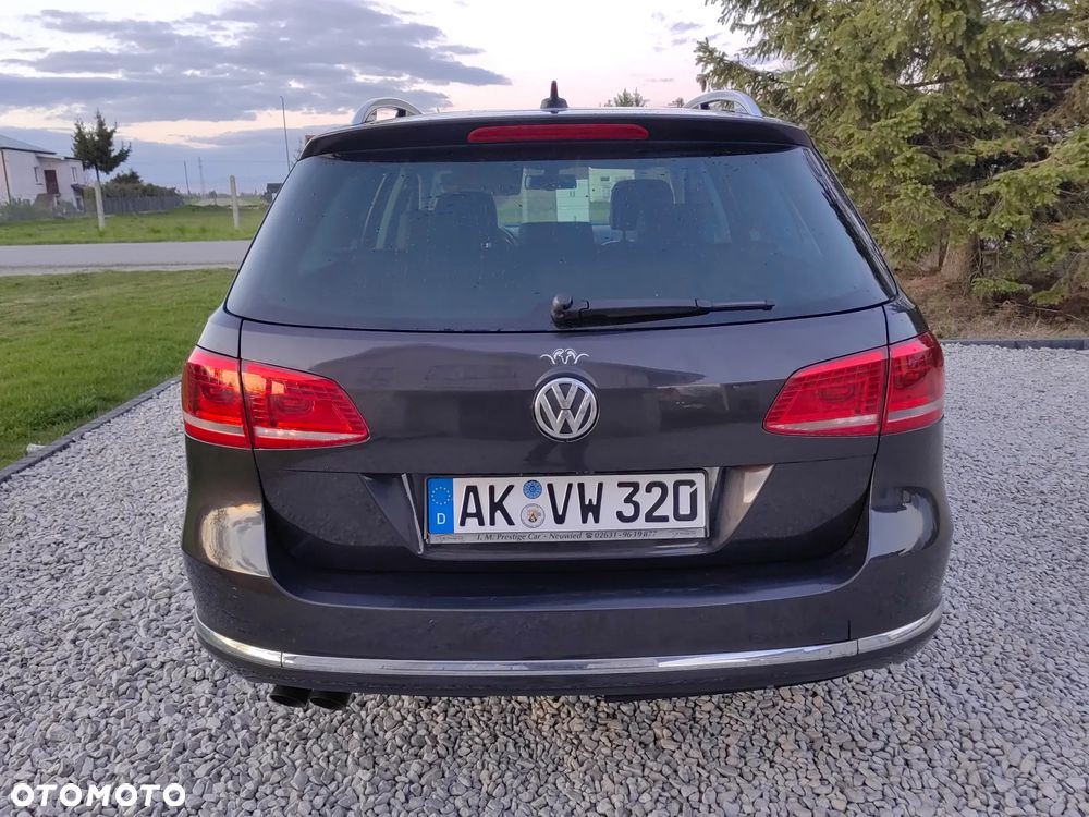 Volkswagen Passat 2.0 TDI Highline - 13