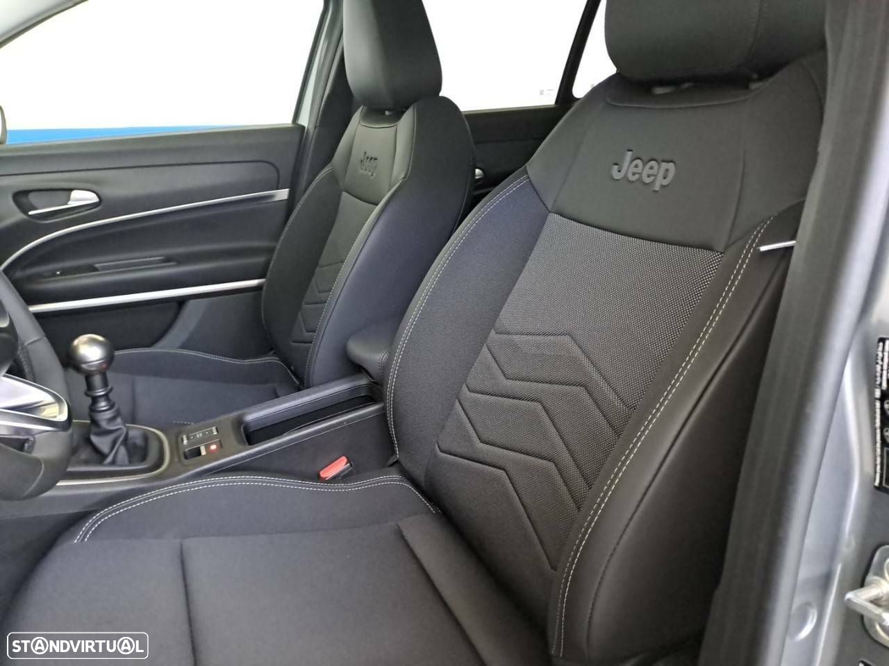 Jeep Avenger 1.2 GSE T3 Summit - 9