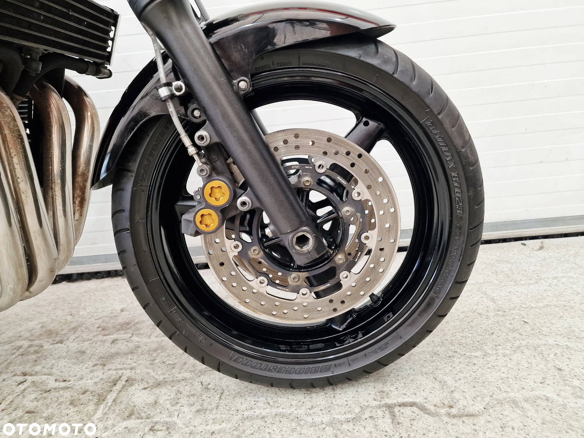 Yamaha XJR - 22
