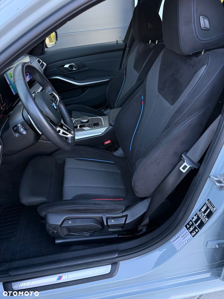 BMW Seria 3 330i xDrive M Sport - 9
