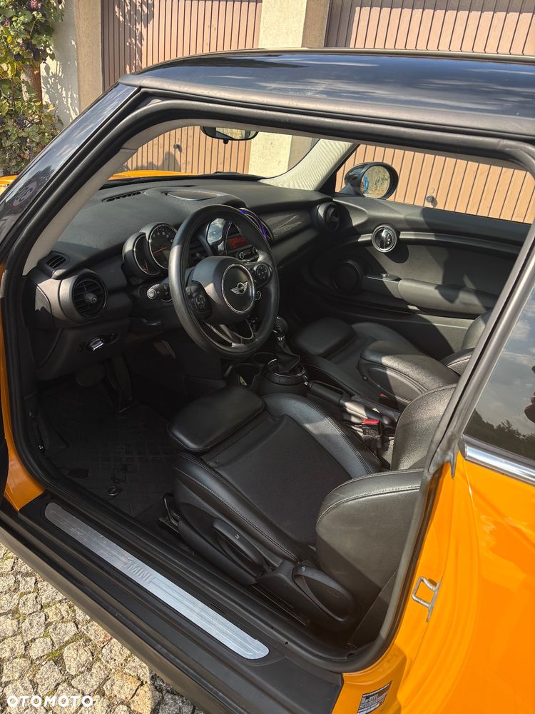 MINI Cooper Standard - 2