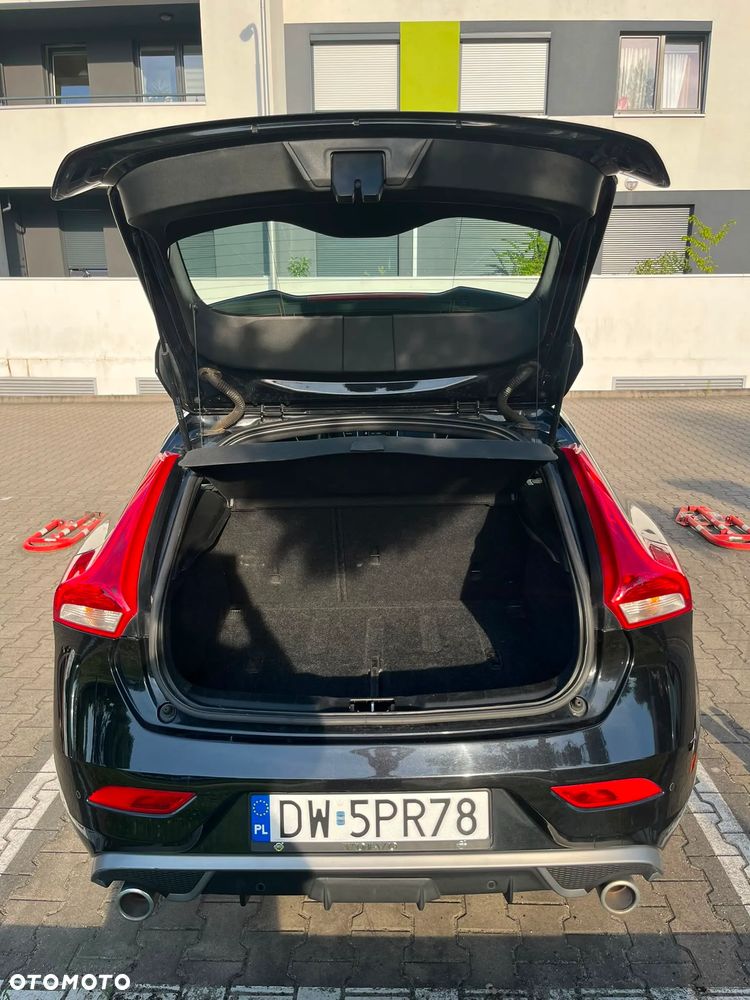 Volvo V40 D4 Drive-E R-Design Momentum - 5