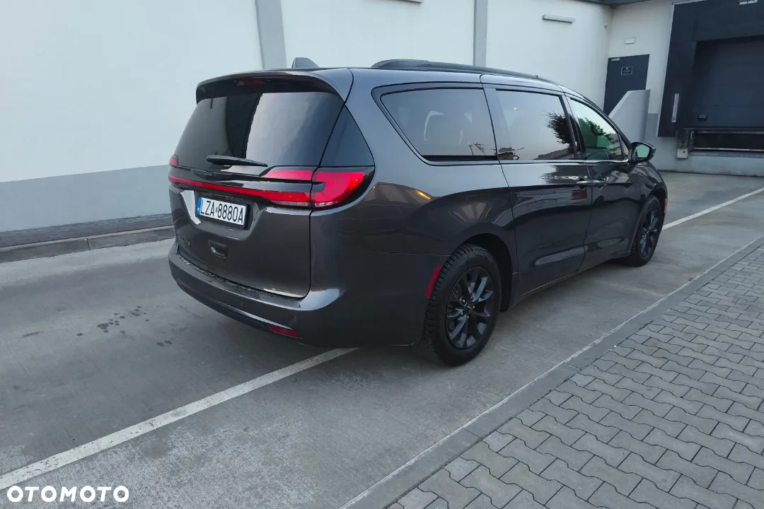 Chrysler Pacifica - 14