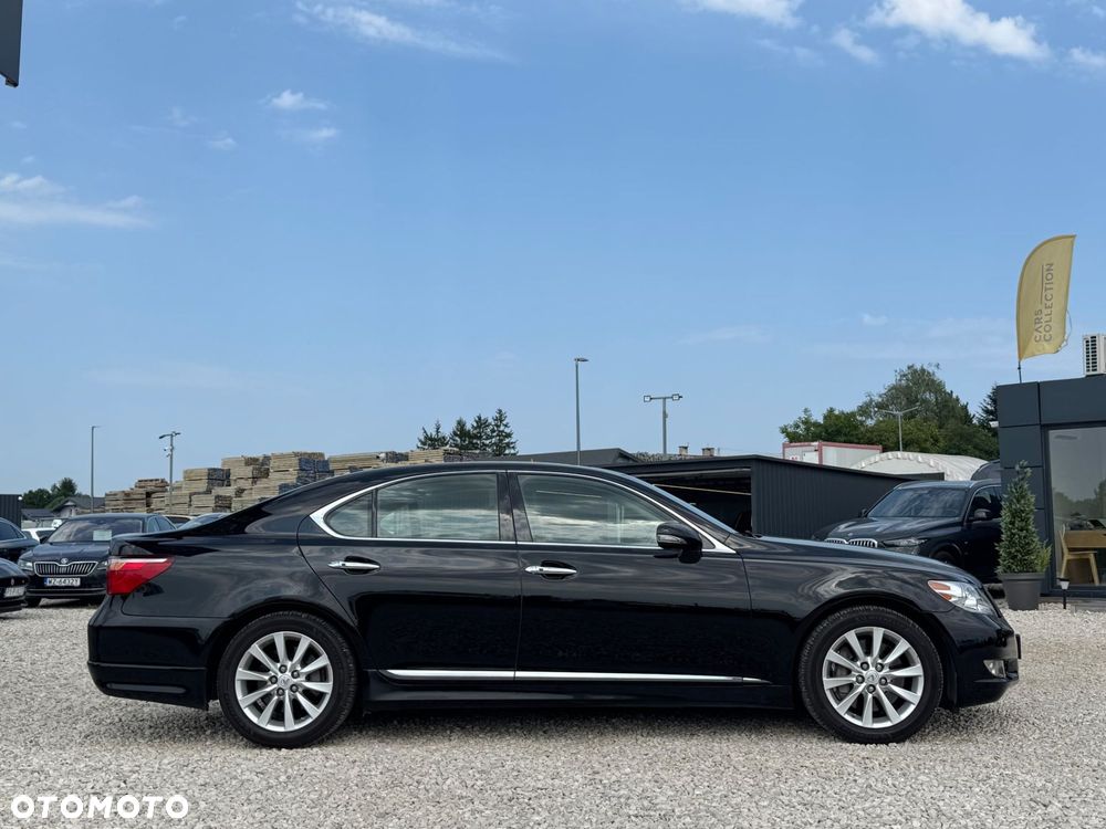 Lexus LS - 4