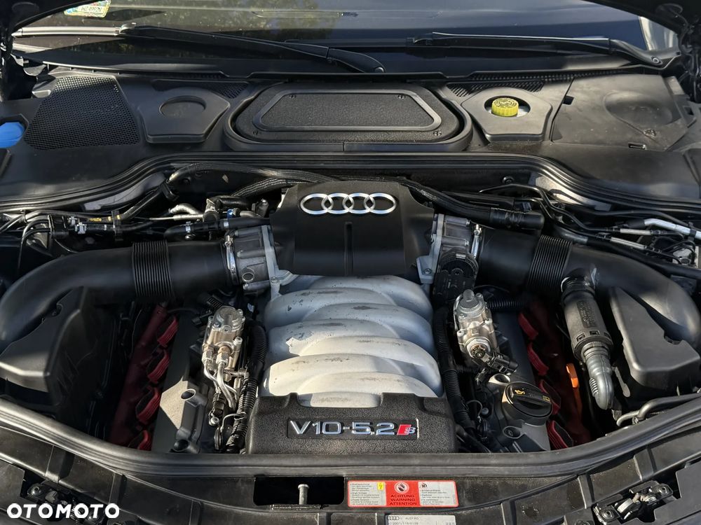 Audi S8 - 26