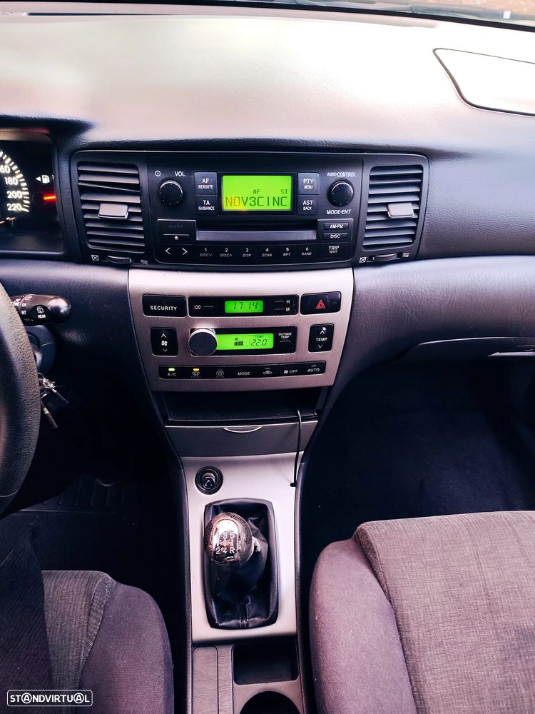 Toyota Corolla 2.0 D-4D Sol - 12