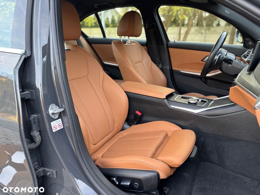 BMW Seria 3 330e PHEV M Sport sport - 30