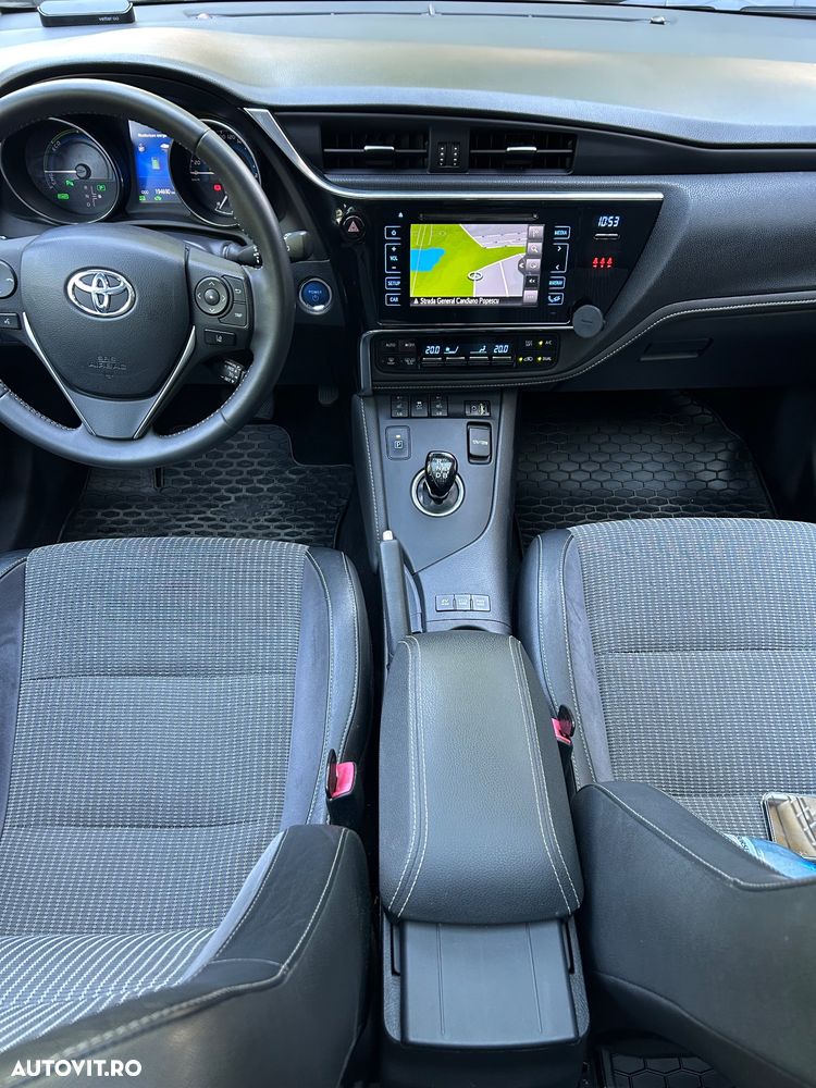 Toyota Auris 1.8 L VVT-i Sol+ - 21