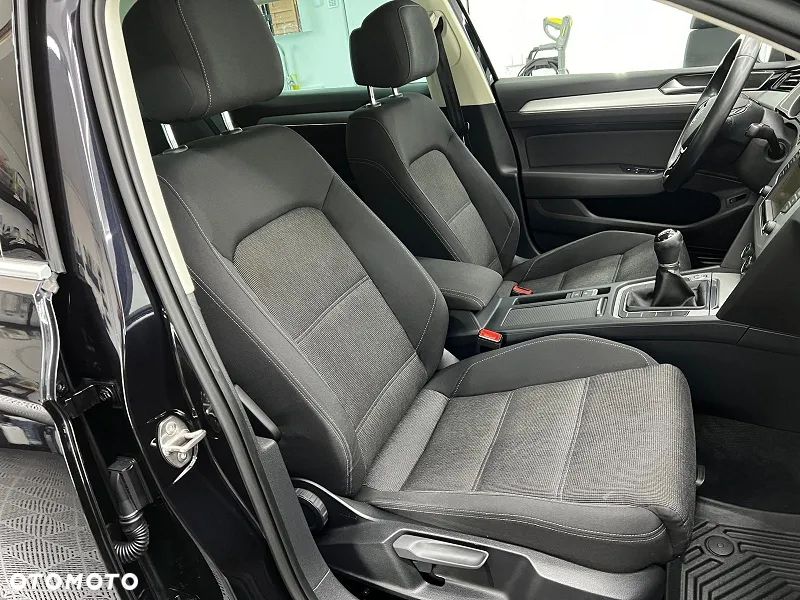 Volkswagen Passat 1.6 TDI (BlueMotion Technology) Comfortline - 30