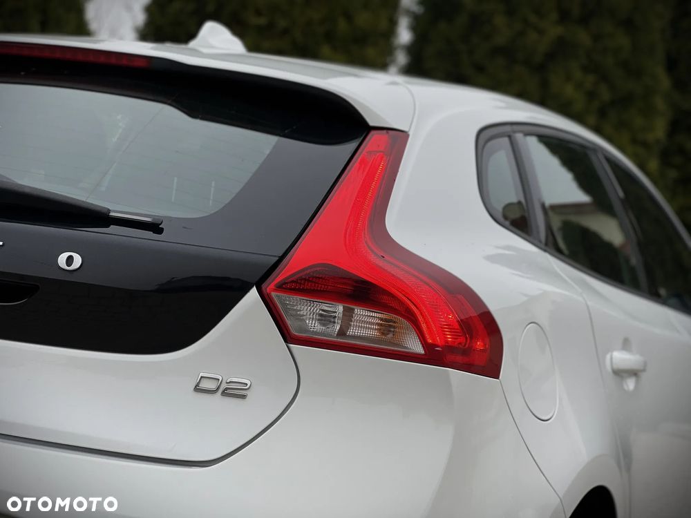Volvo V40 D2 Momentum - 24