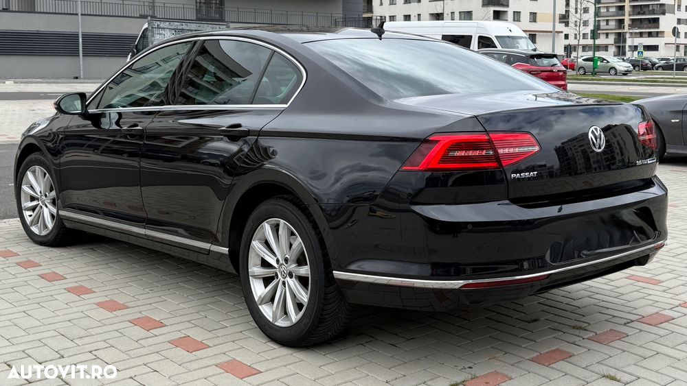 Volkswagen Passat 2.0 TDI DSG Highline - 37