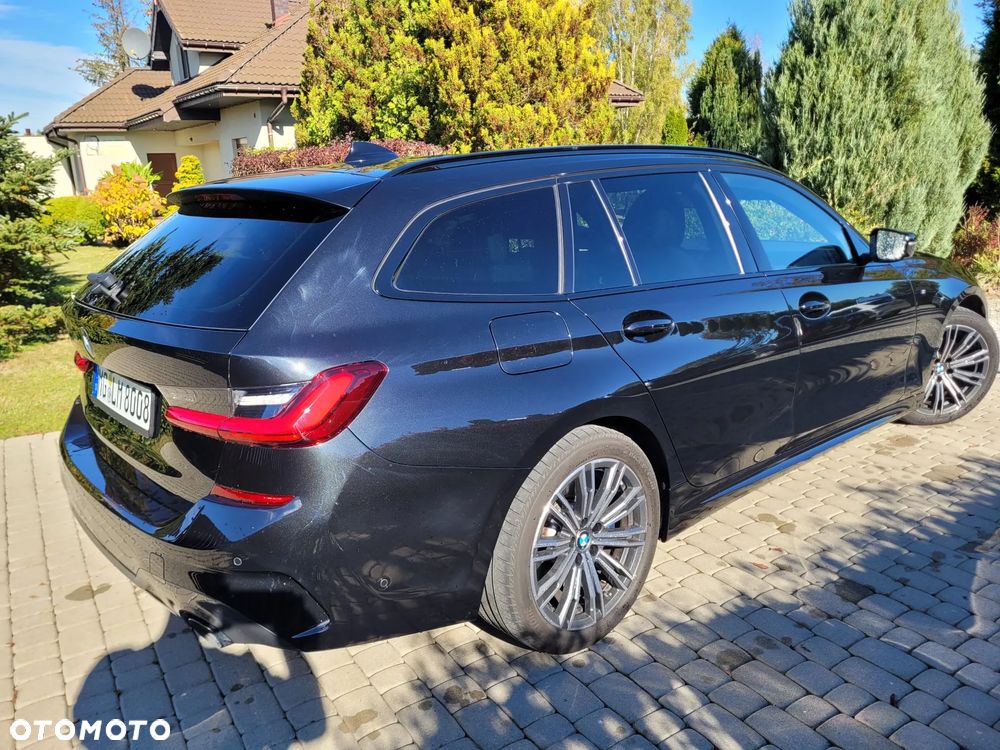 BMW 3 Series 2020 photo 3