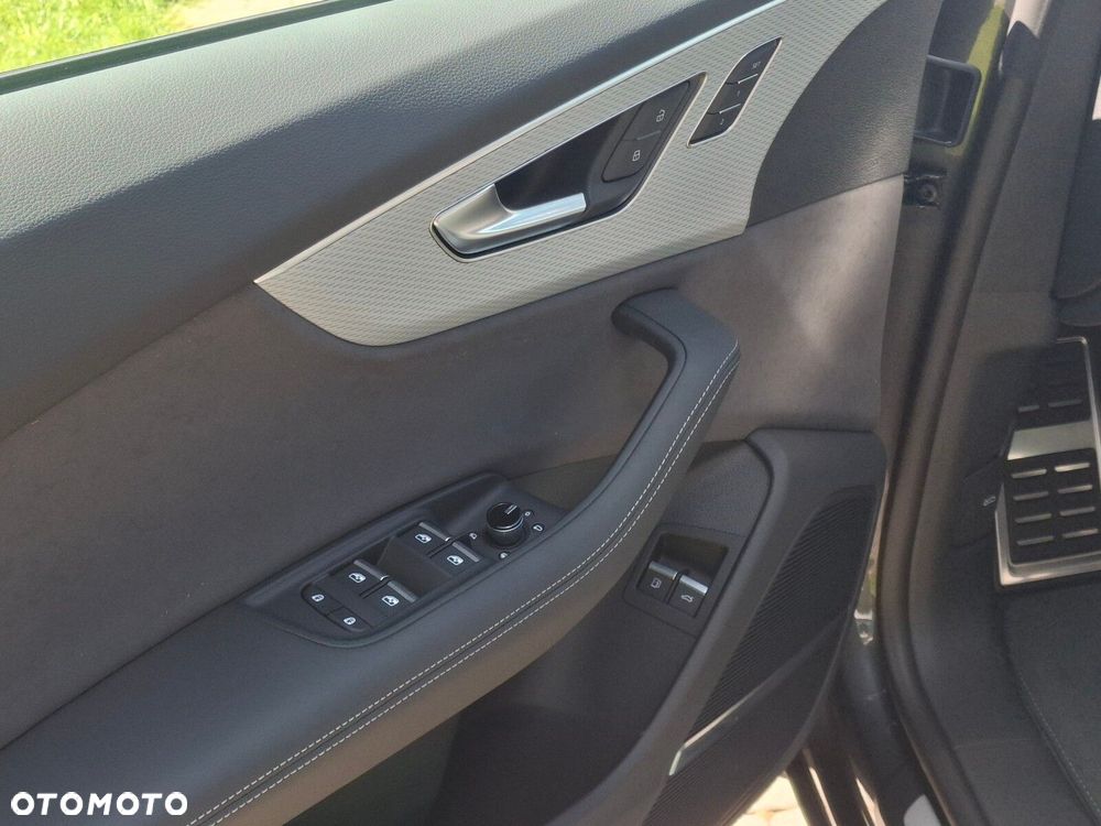 Audi Q8 - 30