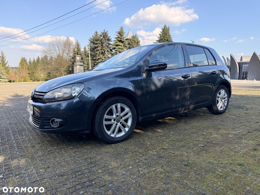 Volkswagen Golf - 6