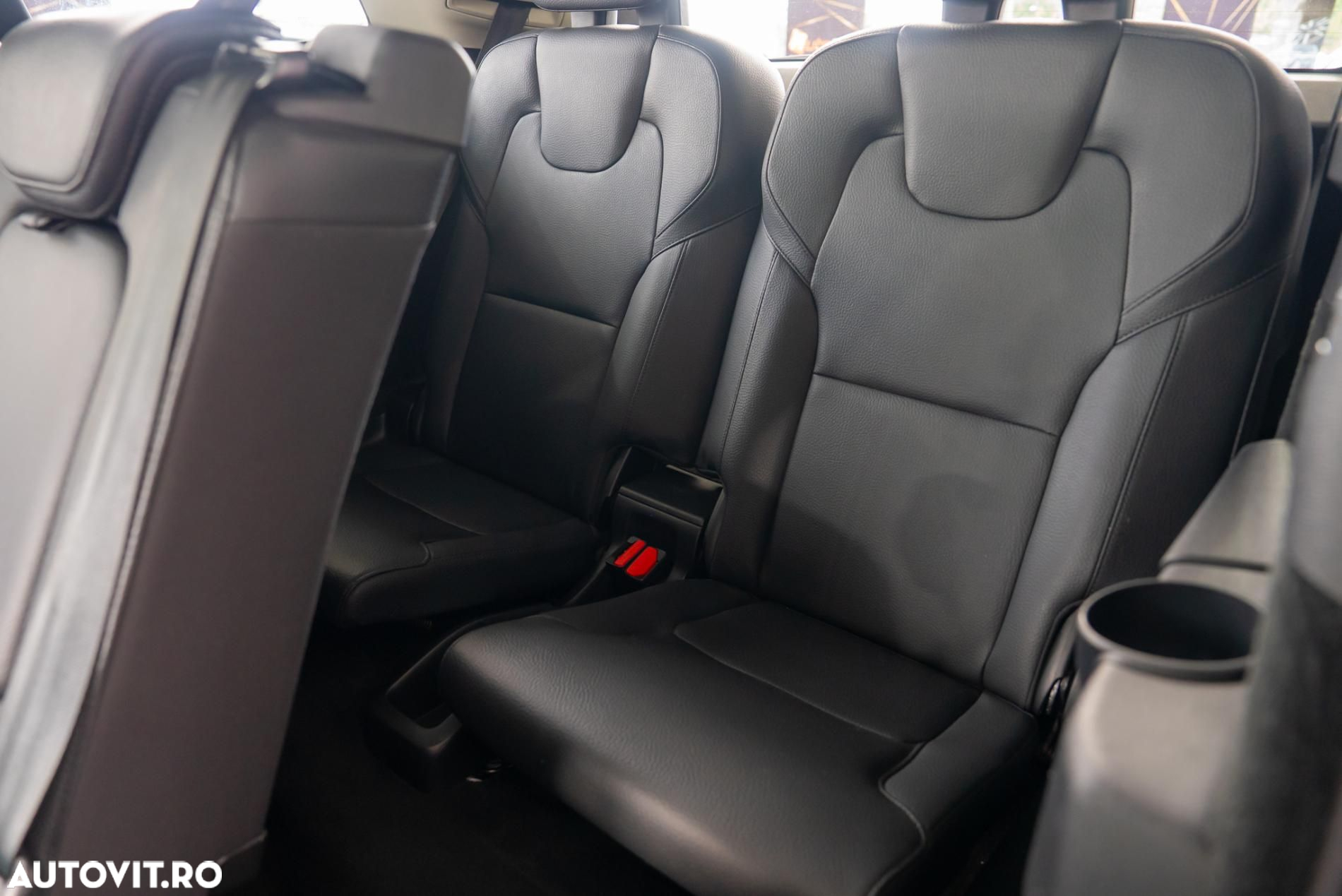 Volvo XC 90 - 22