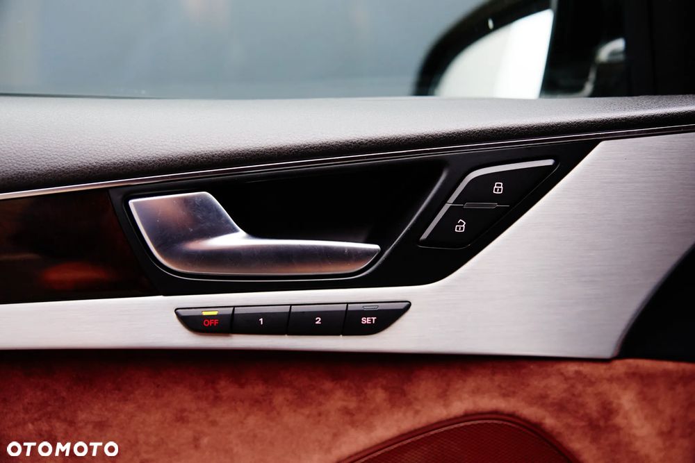 Audi A8 3.0 TDI DPF clean diesel quattro tiptronic - 25