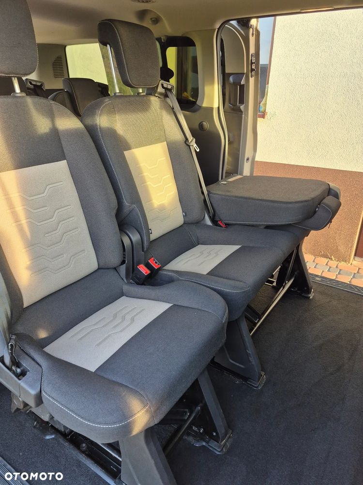 Ford Tourneo Custom 2.0 EcoBlue L2 Titanium - 12