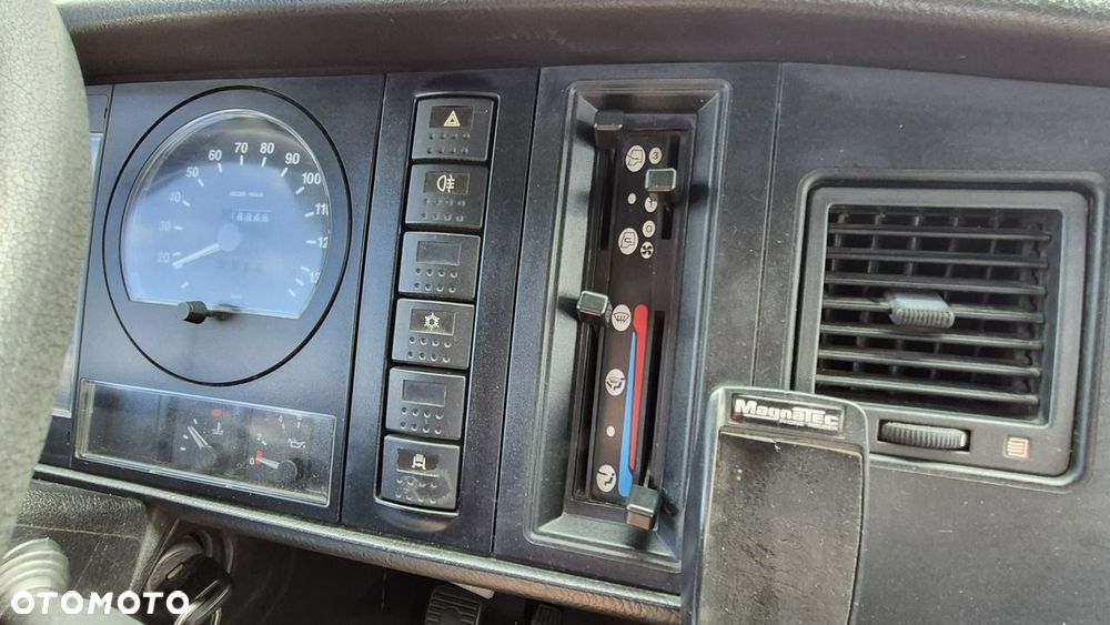 Nissan Atleon - 30