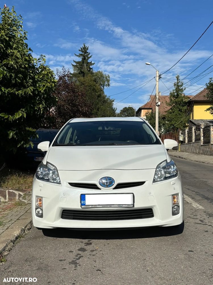 Toyota Prius HSD Sol - 2