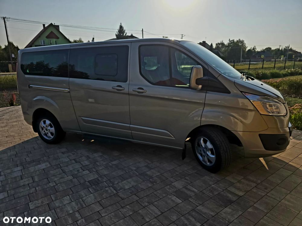 Ford Tourneo Custom - 4