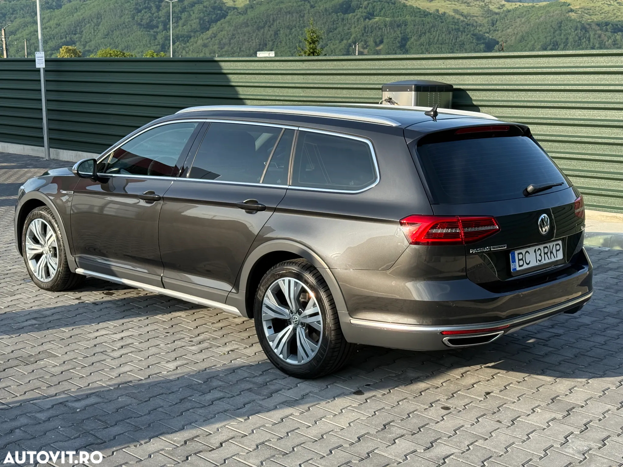Volkswagen Passat Alltrack 2.0 TDI DSG 4Motion - 4