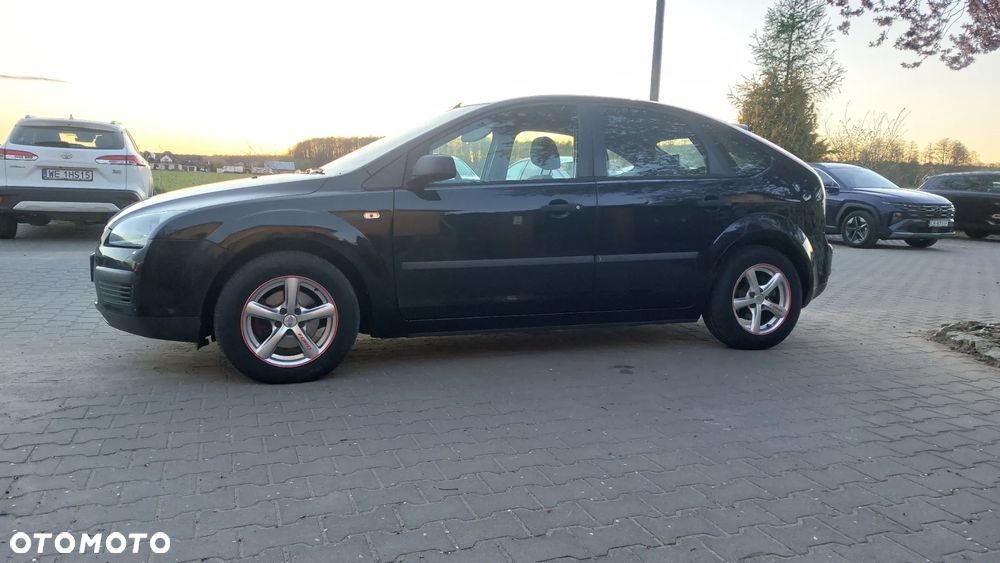 Ford Focus 1.6 16V Trend - 20