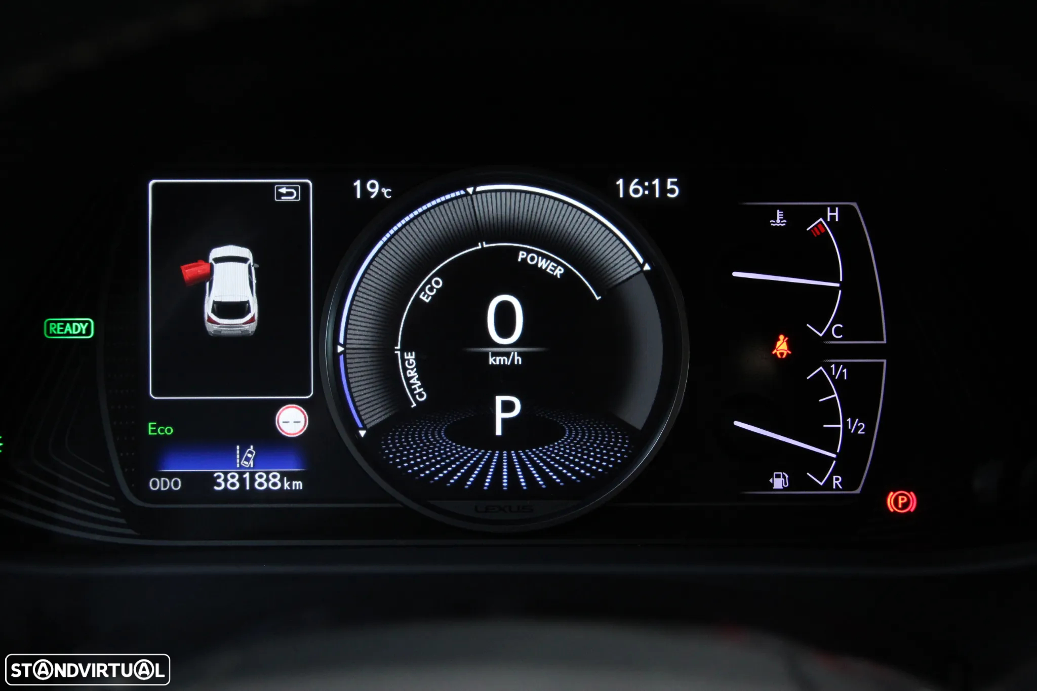 Lexus UX 250h Executive+ - 24