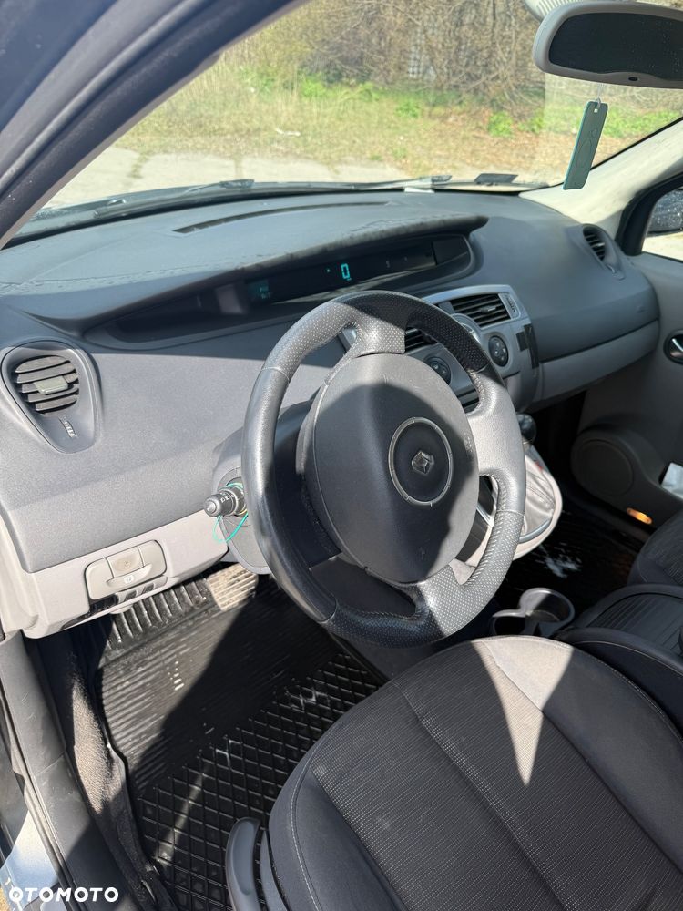 Renault Scenic 2.0 16V Avantage - 12