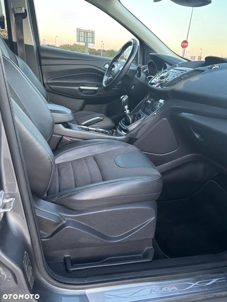 Ford Kuga 2.0 TDCi 4WD Titanium Plus - 12