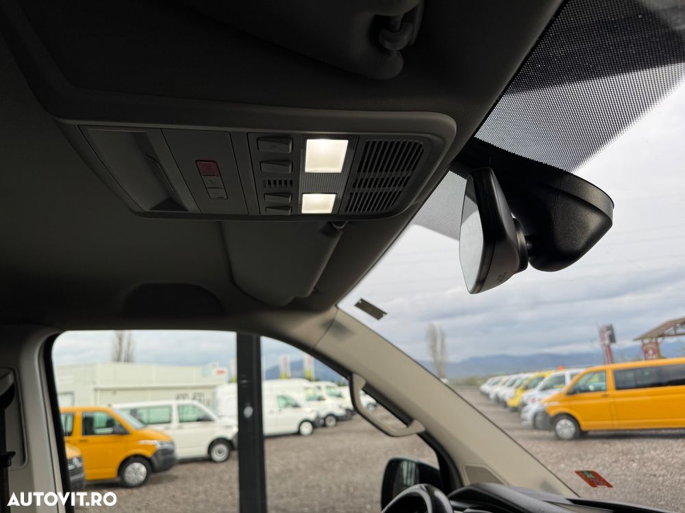 Volkswagen Multivan - 22