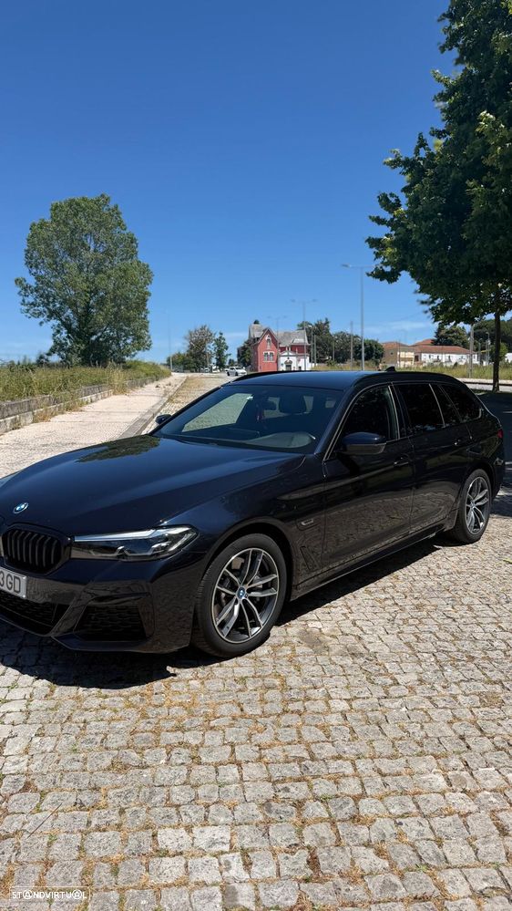 BMW 530 e Pack Desportivo M - 1