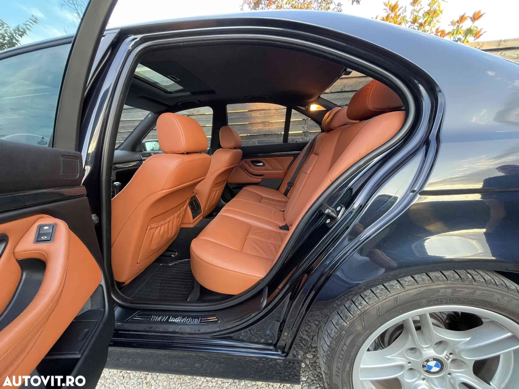 BMW Seria 5 520i - 15