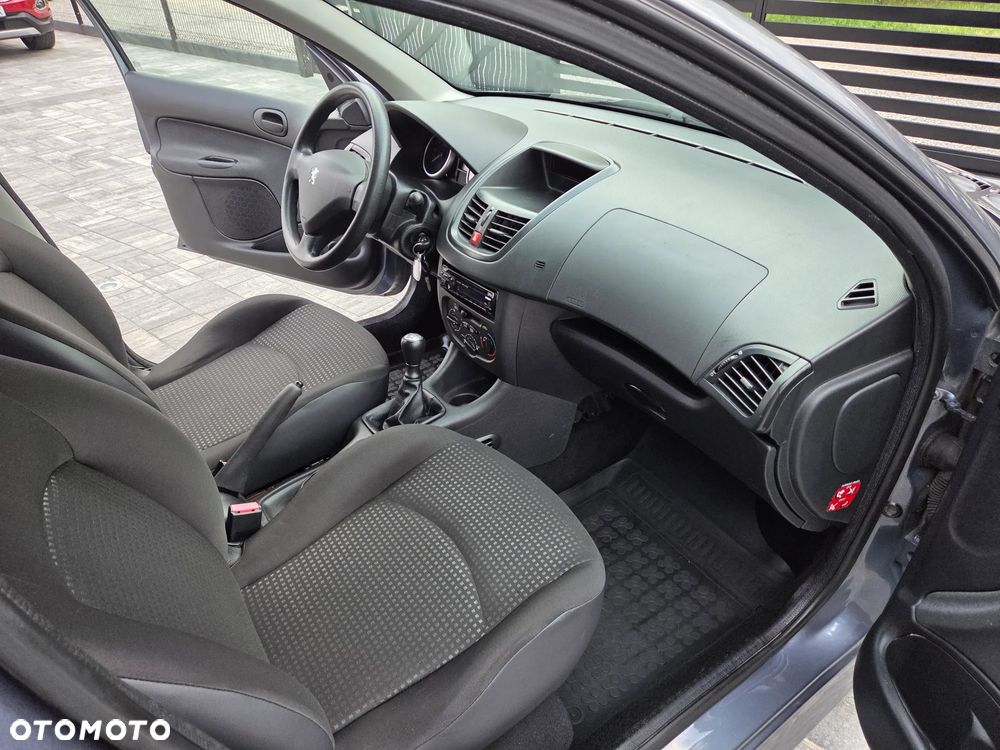 Peugeot 206 plus 1.1 Presence - 20