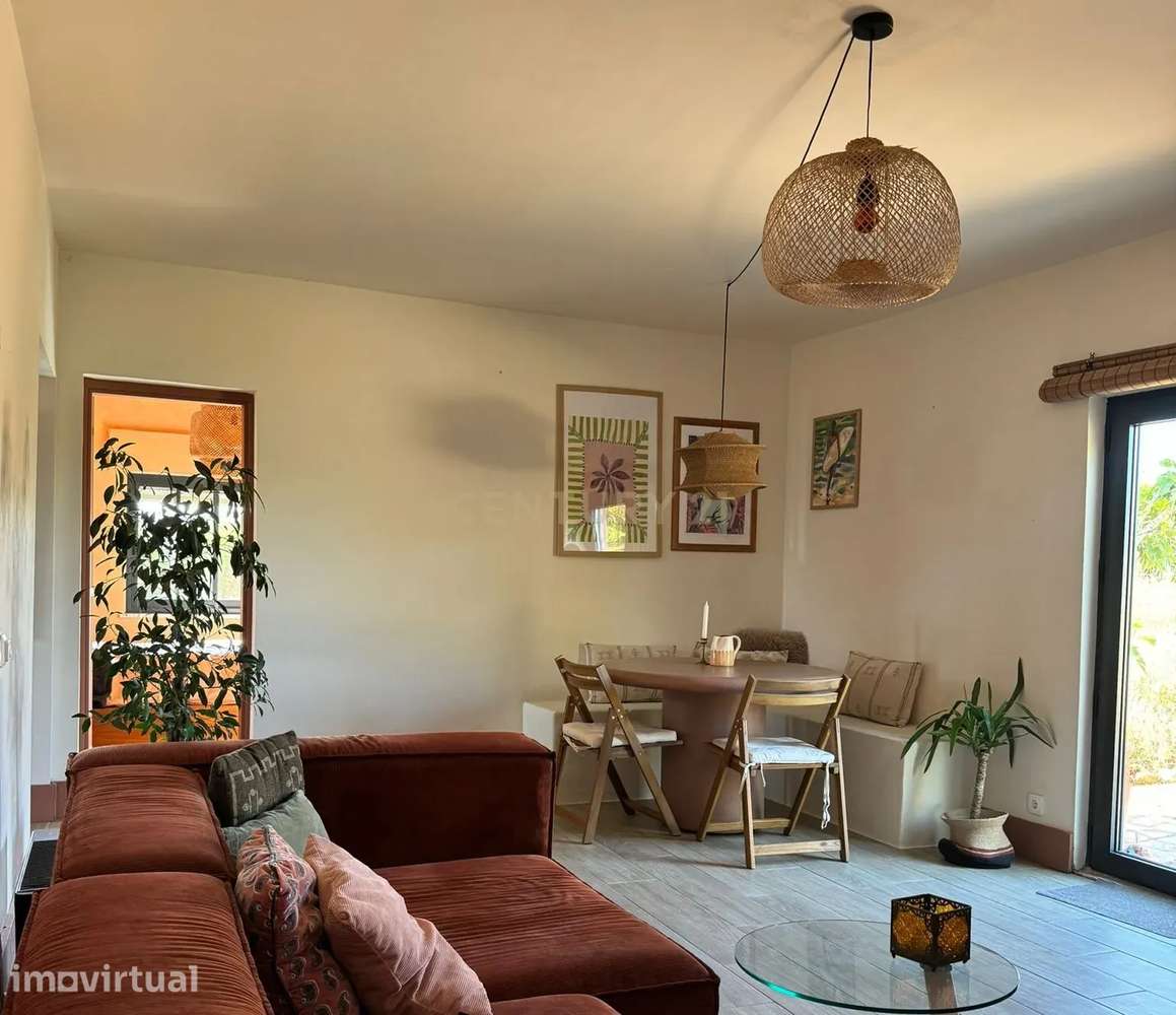 Quinta renovada em terreno de 3 HA perto de praias e serviços, Almáden - Grande imagem: 4/26