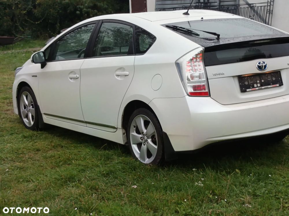 Toyota Prius - 5