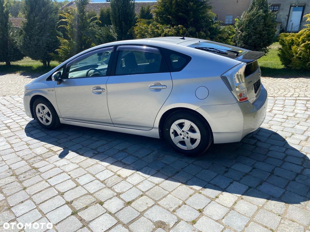 Toyota Prius 1.8 HSD Prestige - 5