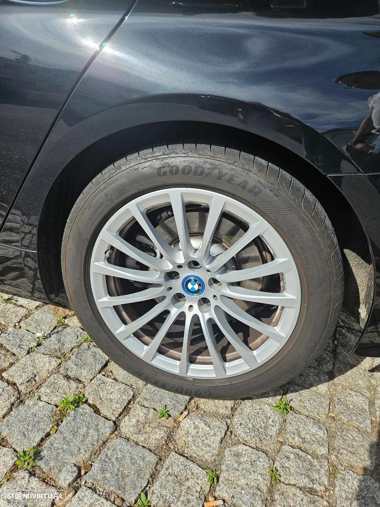 BMW 520 e Line Luxury - 38