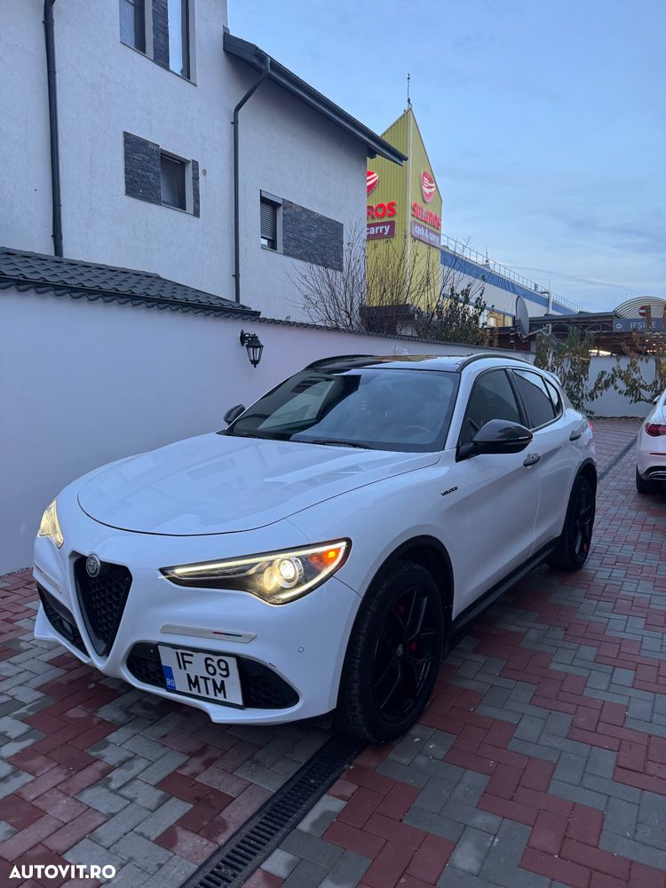 Alfa Romeo Stelvio 2.0 Turbo 16V AT8-Q4 Veloce - 3