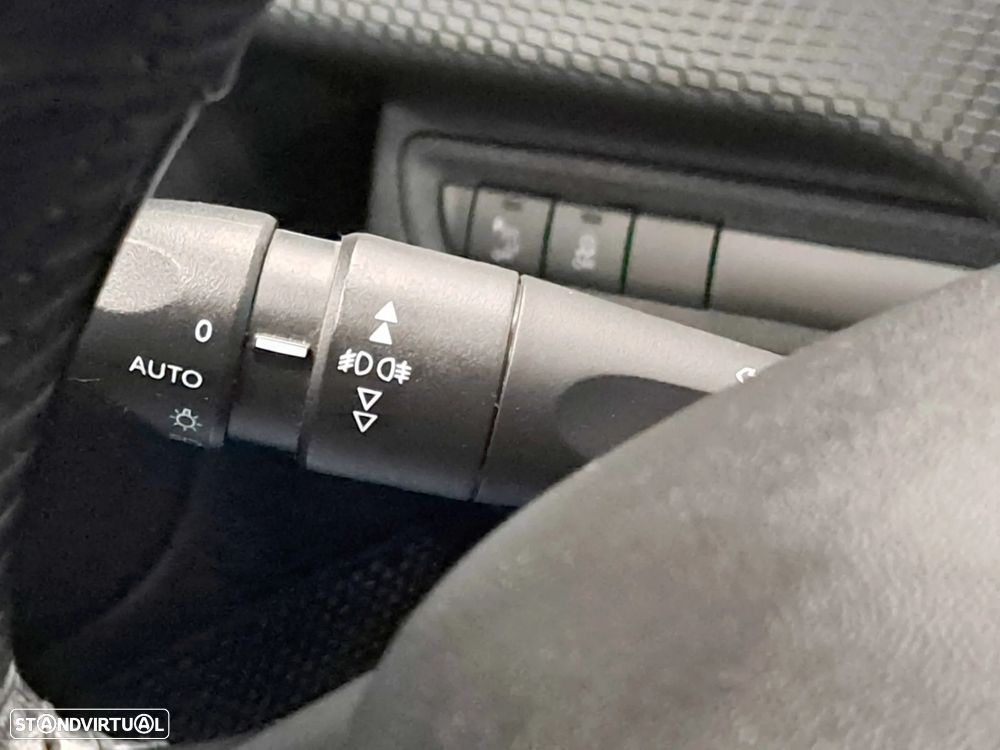 Peugeot 208 1.2 PureTech Style - 13