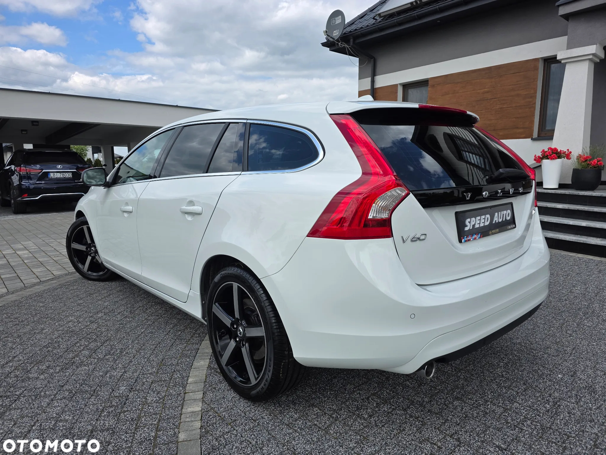 Volvo V60 D3 Drive-E Momentum - 3