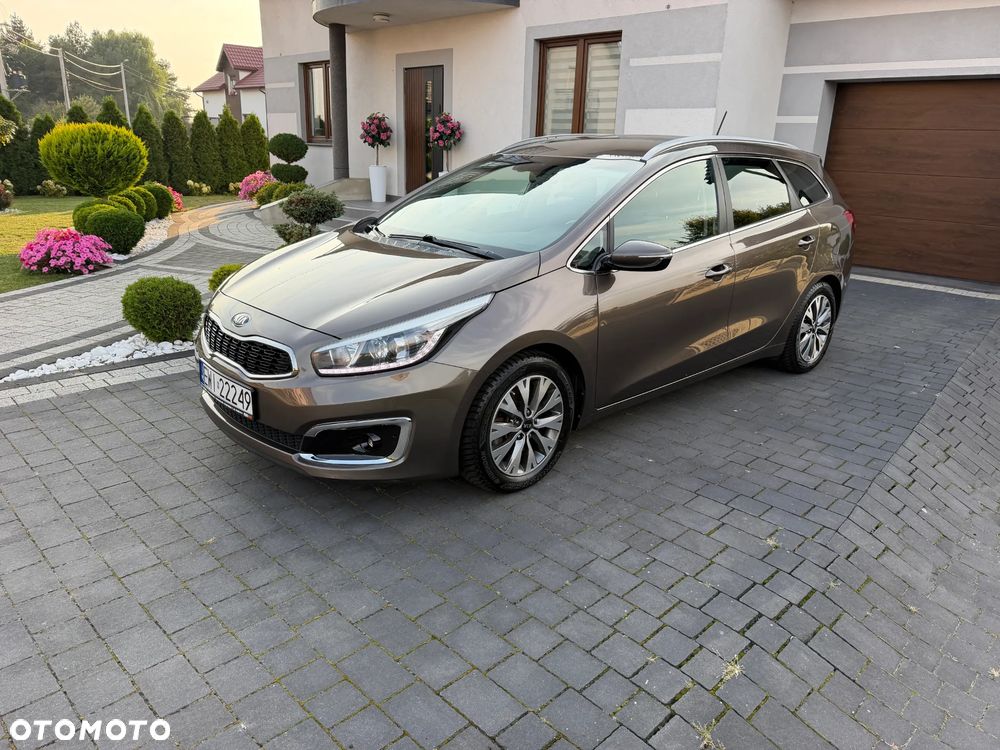 Kia Ceed 1.6 GDI ISG Dream-Team Edition - 5