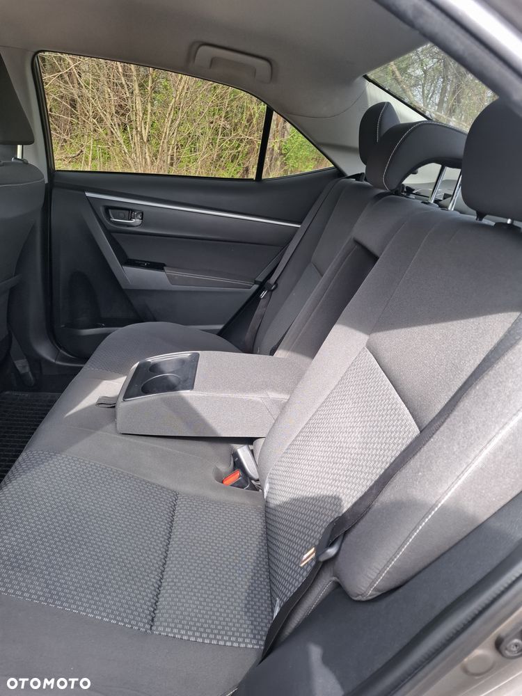 Toyota Corolla 1.6 Premium - 16