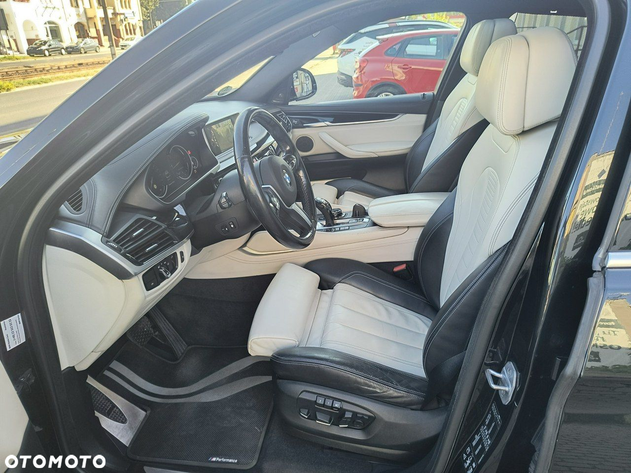 BMW X6M - 10